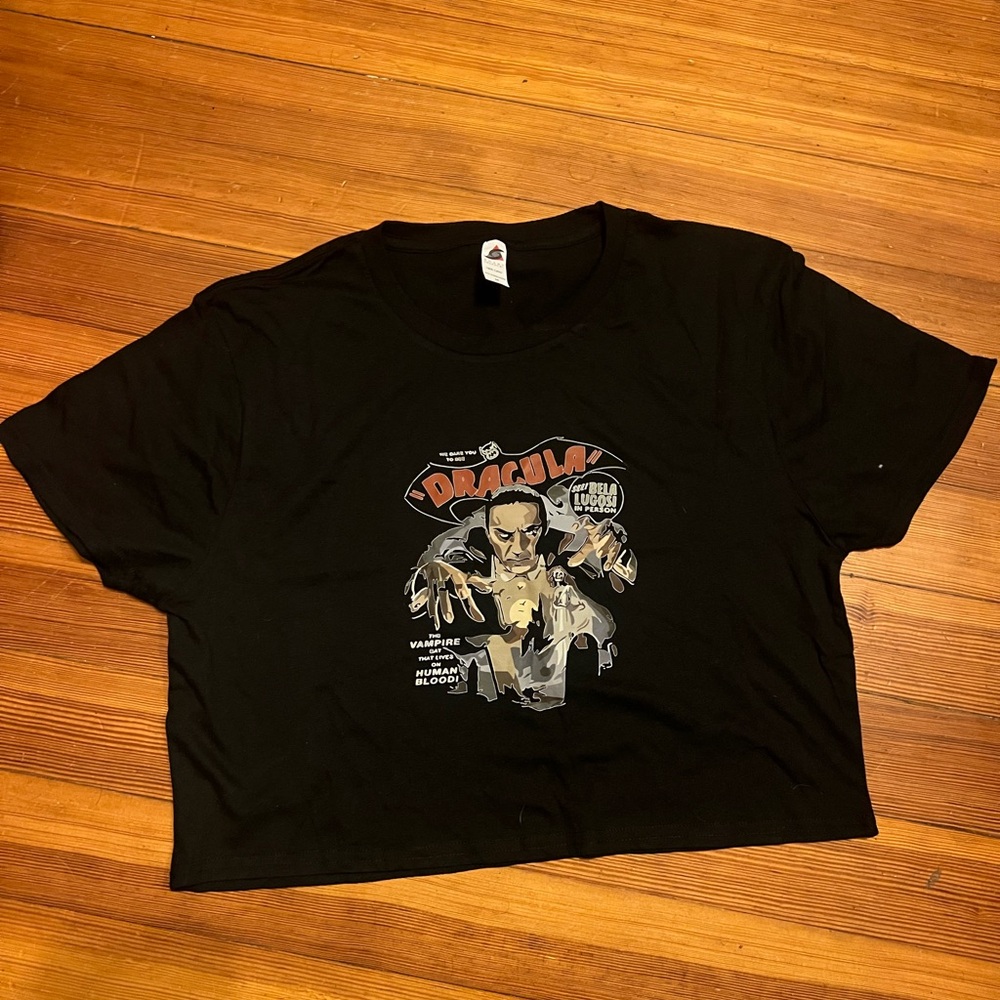 SHEIN Black Dracula  Crop Top